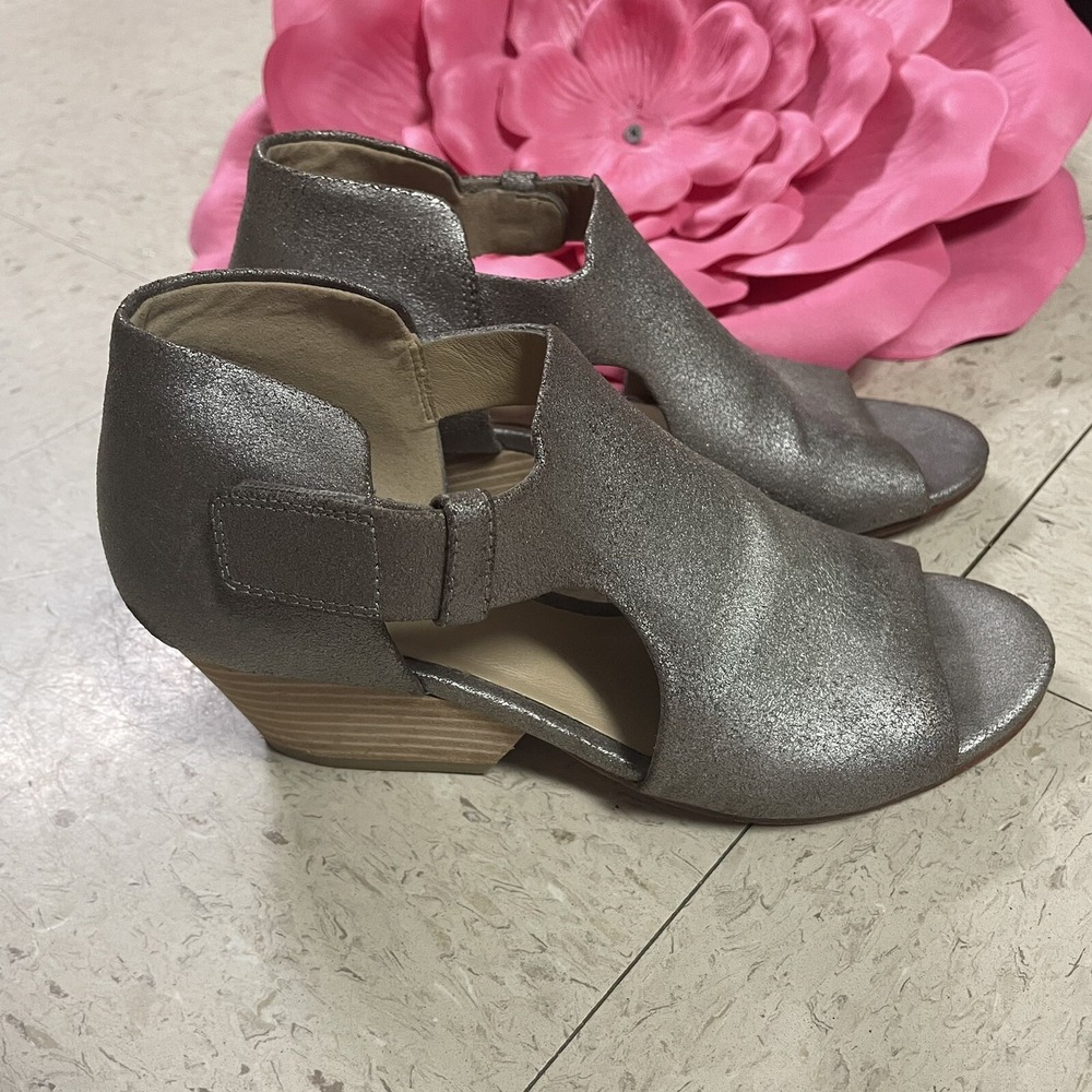 EILEEN FISHER Iris Metallic Leather Ankle Strap Block Heel Sandals Womens Sz 6.5